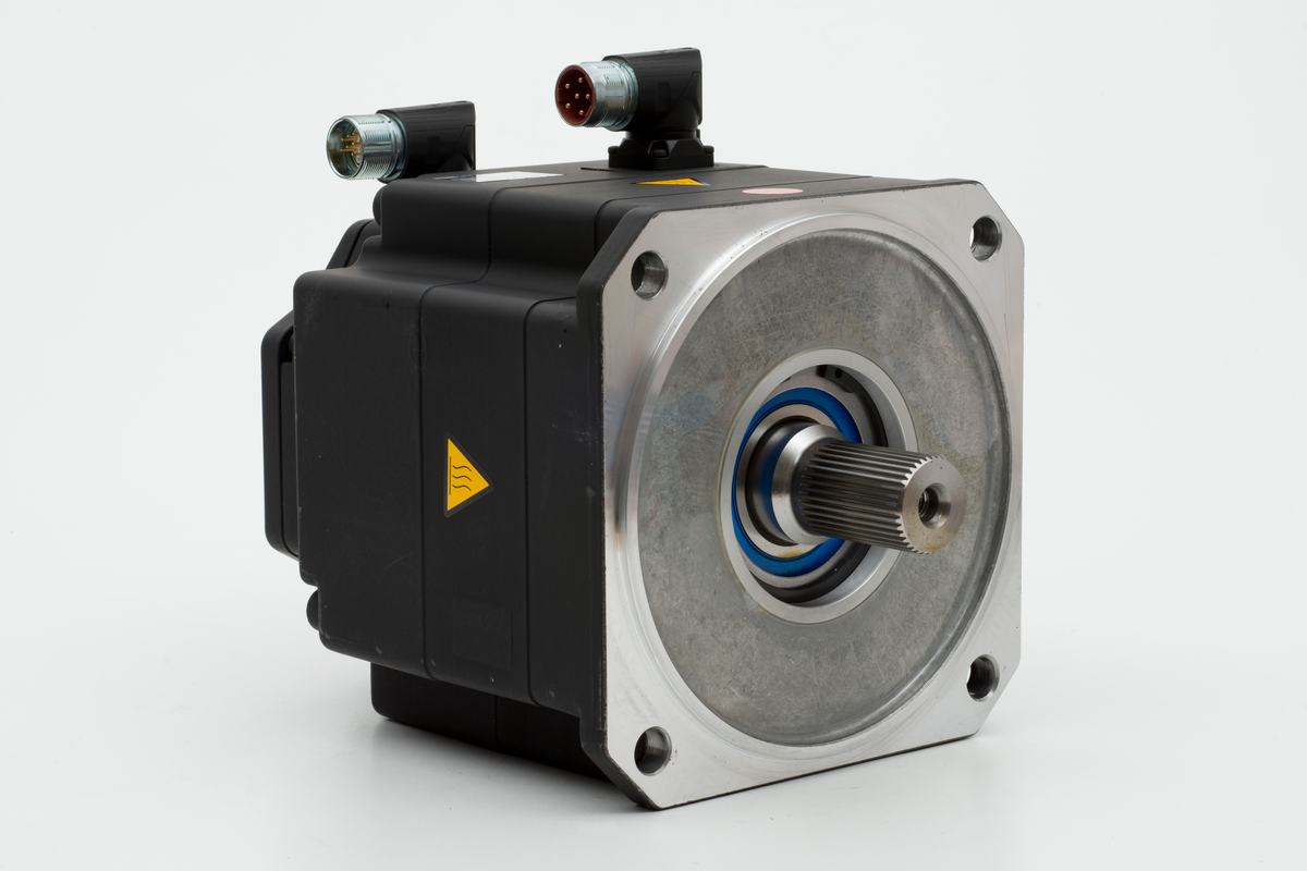 Marketplace_Image-117606_004_300dpi_Front-Left